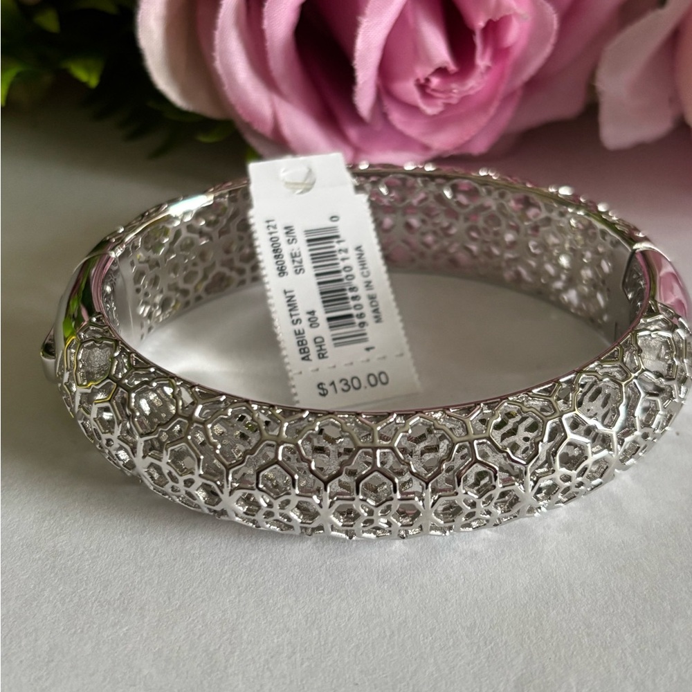 NWT Kendra Scott Abbie Statement Bracelet in silver Size S/M